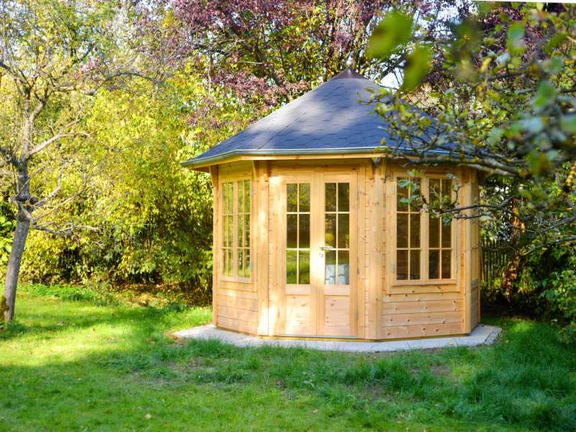Gartenhaus-aus-Holz.jpg 